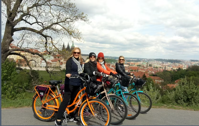 3-hour e-bike rental in Prague